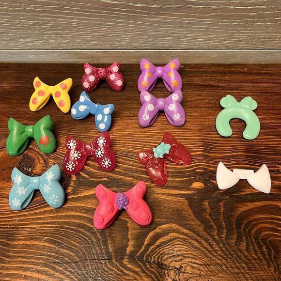 Lot 50+ Disney Minnie Mouse Figures Bowtique Dress Up Snap On Clothes  Hats Shoe - Picture 8 of 9